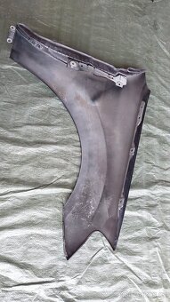 Mercedes W164 BLATNÍK LEVÝ ČERNÝ 2500kč - 19