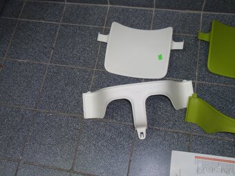 KRÁSNÁ MASIVNÍ DŘEVĚNÁ ROSTOUCÍ ŽIDLE STOKKE TRIPP TRAPP - 19