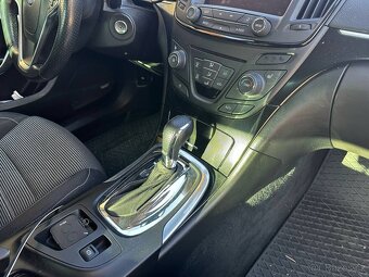 Opel Insignia Limousine HB - 19