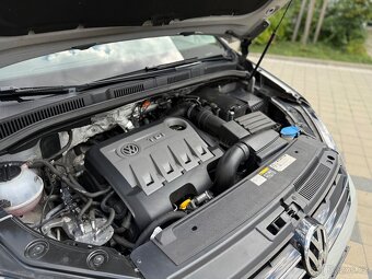 Volkswagen Sharan Highline DSG 7 míst Intg.sed Tažné Webasto - 19