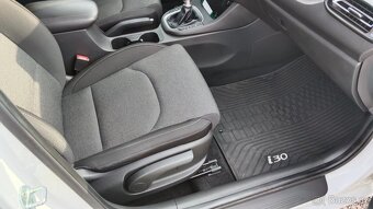 Hyundai i30 1.6 CRDI  ODPOČET DPH - 19