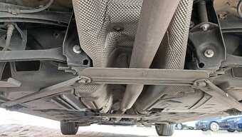 BMW 218d GRAN TOURER 7 míst 84tis km krásný kus - 19