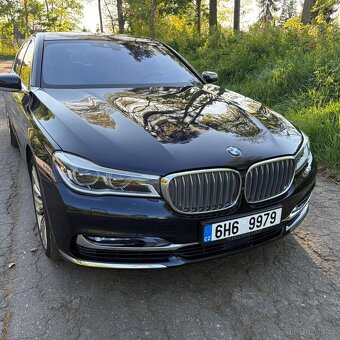BMW 750d xDrive Limousine, krásné, nové v ČR, 1. majitel - 19