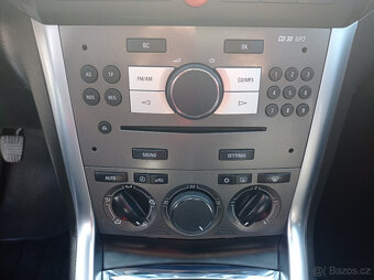 Opel Antara 2.2 CDTi 120kW/Výhřev/1Maj - 19