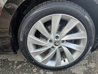 Superb III 2,0 TDi 110KW DSG Style 2016, NAVI, ALU, DAC - 19