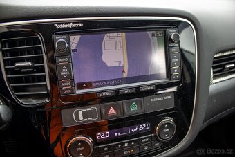 Mitsubishi Outlander 2.2 DI-D Intense+ - 19
