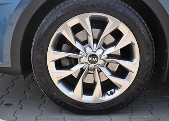 Kia Sorento 2.2CRDi SCR 4X4 8DCT TOP ZÁRUK - 19