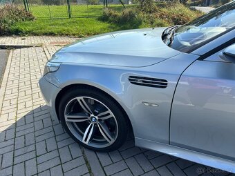 BMW e60 M5 V10 motorem po kompletní repasi - 19