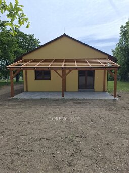 Moderní dřevostavba s velkým pozemkem a fotovoltaikou – přip - 19
