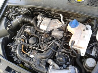 Audi A6 4F 3.0 TDI Quattro manuál - 19