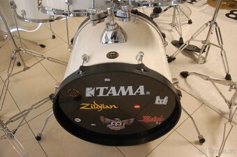 Bicí sadu TAMA Rhythm Mate White s mnoha lepšími doplňky - 19