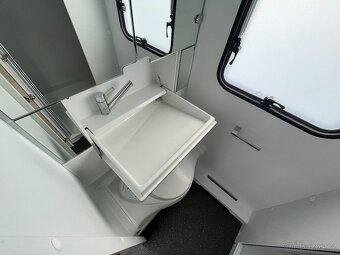 Karavan Adria Altea 552PK, předstan Isabella - 19