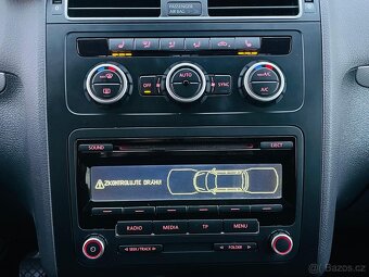 Volkswagen Touran 1.4TSI MANUÁL 7MÍST VÝHŘEV SERVISKA - 19