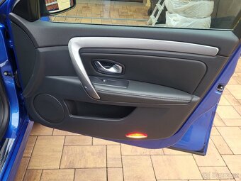 Renault Laguna III 2.0dCi 150PS 4Control - REZERVACE - 19