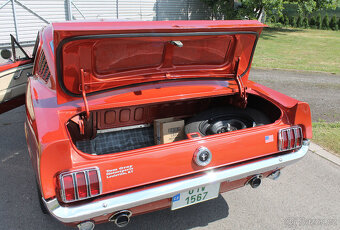 1966 Ford Mustang Fastback 289 V8, manuál, perfektní stav - 19