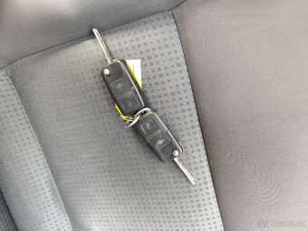 Volkswagen Caravelle 2,5TDI 96KW FACE 8MÍST ALU KLIMA TZ TOP - 19