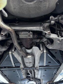 BMW 560L 520i najeto 113 tis km - 19
