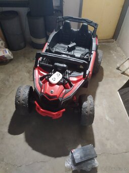 Elektrické autíčko CAN-AM Maverick
nová verze s baterií - 19