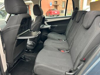 Citroën C4 Picasso, 1.6e-HDi automat 7 míst, tažné - 19