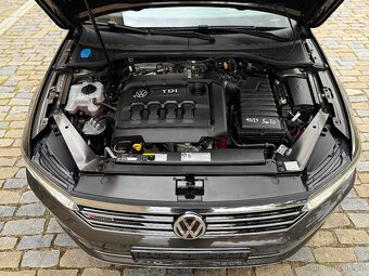 VOLKSWAGEN PASSAT 2.0TDI 176kW 4x4 • VIRTUAL • HUD • FULL - 19