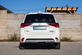 Mitsubishi Outlander PHEV Plugin Hybrid / AJ NA SPLÁTKY / - 19