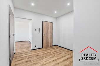 Pronájem nově zrekonstruovaného bytu 3+1 s lodžií, 72 m2, ul - 19