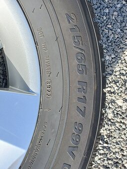Zimní orig alu kola Škoda Kodiaq 215/65/17 vzorek 7,5mm - 19