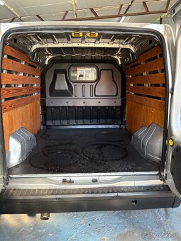 Ford Transit Connect - 19