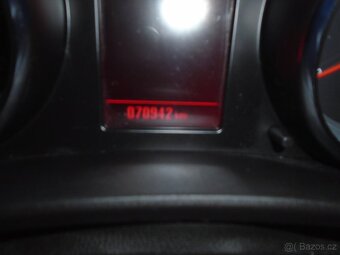 Meriva B,r.v.2016,navigace,100kw,disel 70900km,nosic na kola - 19