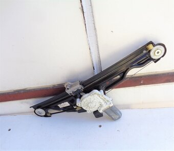 BMW 5 E60 a E61 použité originál náhradní díly - 19