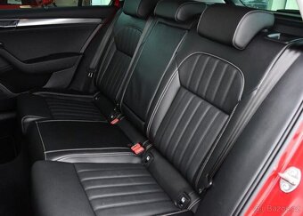 Škoda Superb 2.0TDI STYLE DSG ČR 1M - 19