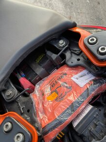 KTM Duke 125 - 19
