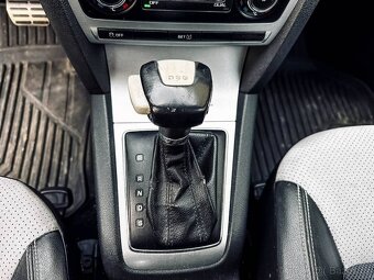 Škoda Octavia II Combi 2.0 TDI CR DPF RS DSG - 19
