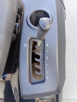 Prodám zahradní traktor Hurricane - 19