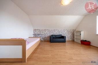 Prodej rodinného domu s širokými možnostmi využití – skvělá  - 19