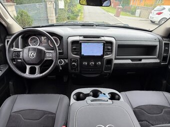 DODGE RAM CLASSIC PENTASTAR 6 míst - 19