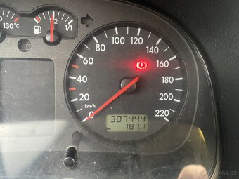 VW Golf 4 1.9 tdi 66kw - 19