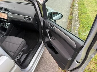 VW Touran 2.0TDi r.v.2020 manuál 110kw panorama el. tažné - 19