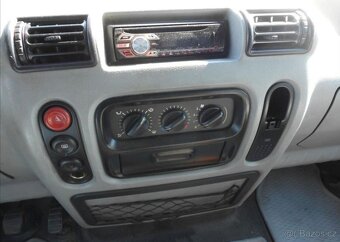 Opel Movano 2,5 84 kW 9 Míst nafta manuál 84 kw - 19