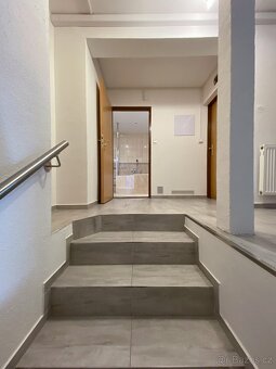 Prodej rodinného domu – bydlení i podnikání  v Holešově - 19