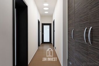 Prodej rodinného domu 4+kk, 190 m², pozemek 920 m² - 19