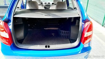 Velice zachovalá málo jetá ŠKODA FABIA II1.2 kombi - 19