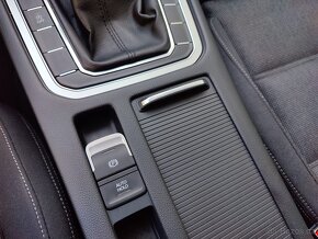 Volkswagen Passat 2,0 TDI / servis.kn. / 110 kW - 19