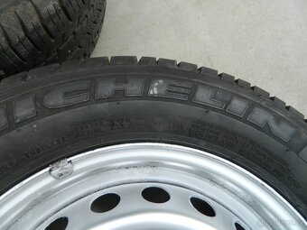 kola ford Transit + pneu R15C - 19