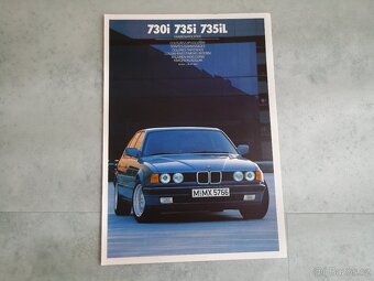 BMW E32 -složky s katalogy 1987 v angličtině -britská mutace - 19