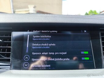 Opel Insignia Sports Tourer 1.6cdti 100kw rok 2020 - 19
