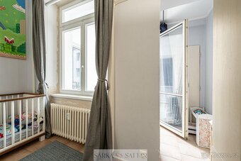 Prodej prostorného bytu 3+kk  111m2 s balkónem a sklepem v p - 19