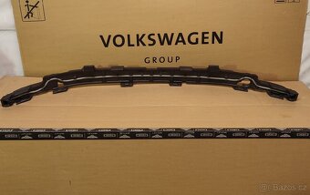 Audi A8 4N nárazník výztuha maska - 19