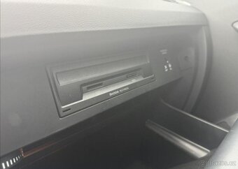 Škoda Octavia 2,0 110kW DSG JOY NAVI XENONY nafta automat - 19