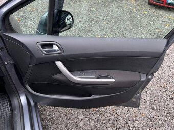 Peugeot 308 1.6 115kW serviska 2010 140 tkm STK 9/27 navi - 19